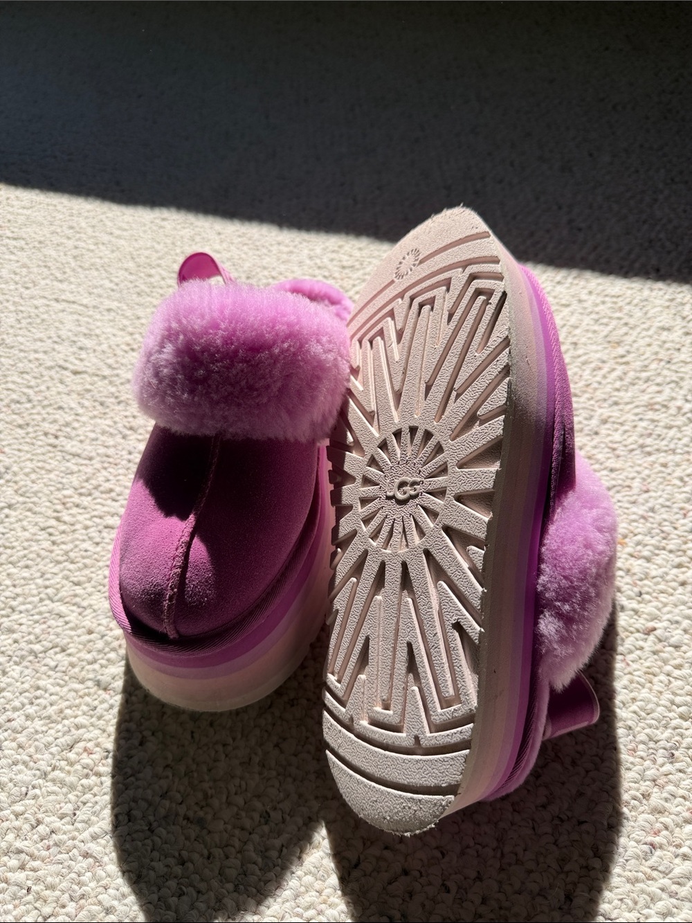 Ugg pink Fluffy Platform Slippers - Picture 3 of 4